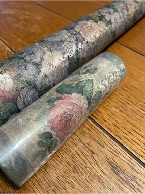 Metallic Floral Vintage Rose Wallpaper Roll in Pink and Green